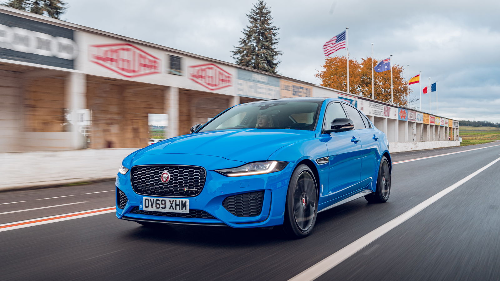 Jaguar XE