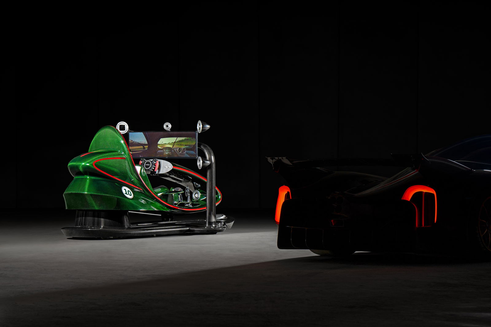 Pagani Huayra R simulator - rear