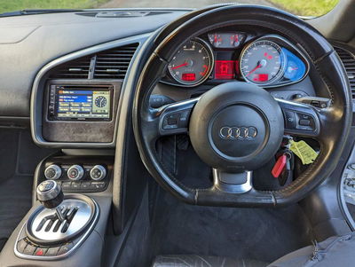 2007 Audi R8, interior