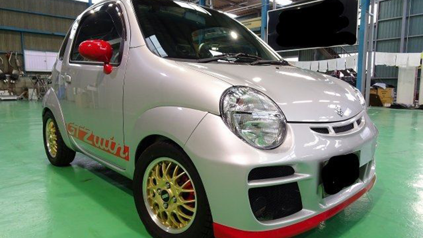 This Suzuki Twin Dreams Of Being A Porsche 911 GT3 RS