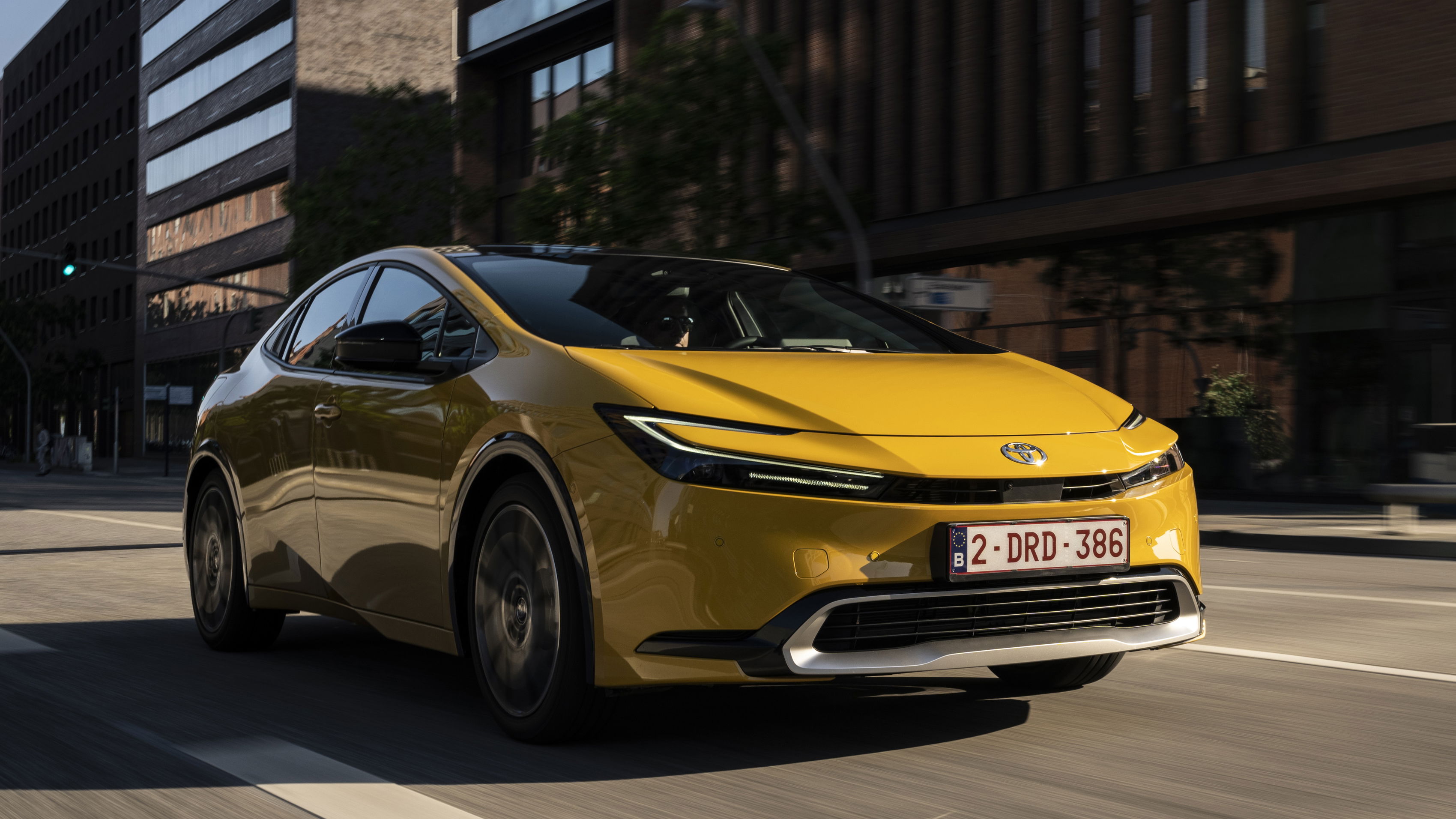 Toyota Prius - front