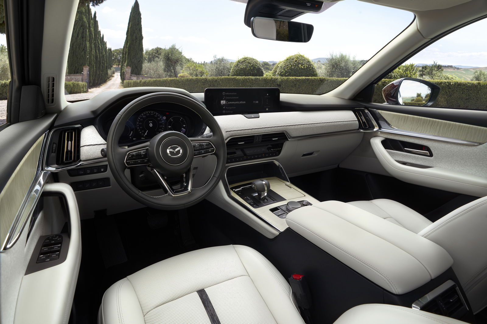 Mazda CX-80 - interior