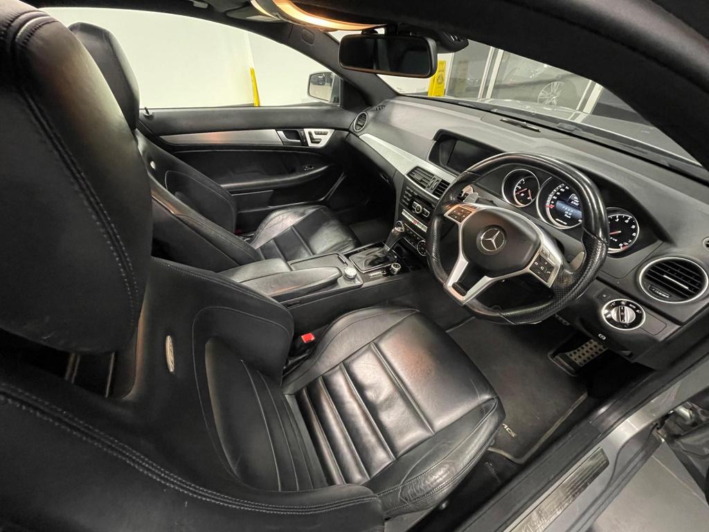 Mercedes-Benz C63 AMG Coupe - interior
