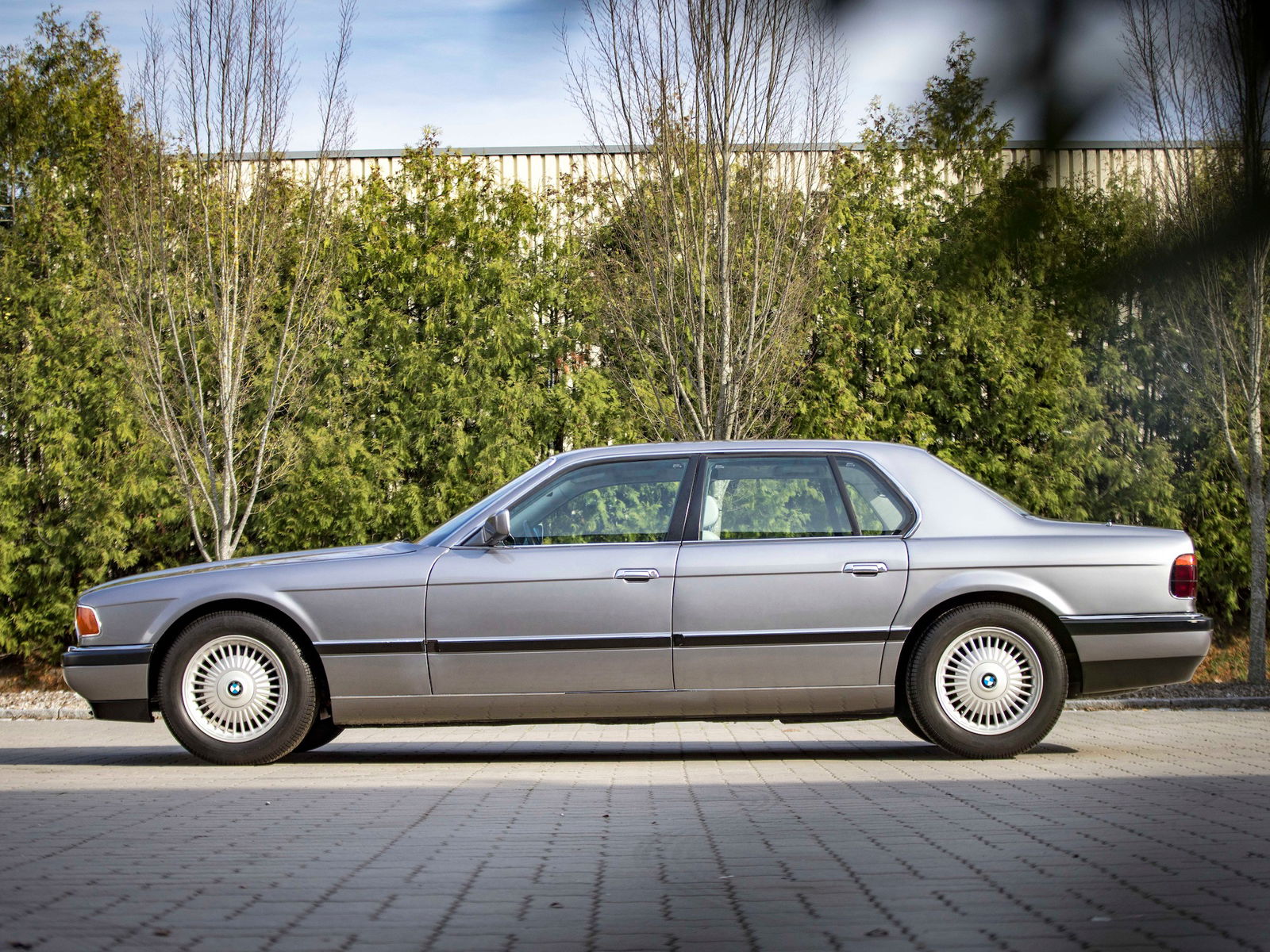 BMW 7-series V16 prototype - side