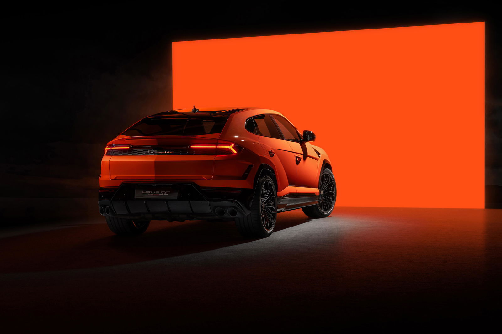 Lamborghini Urus SE - rear