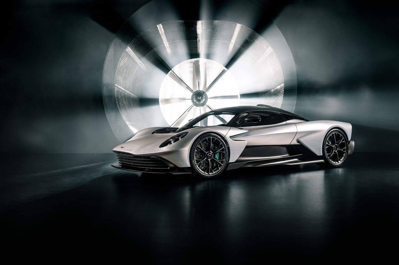 Aston Martin Valhalla - front