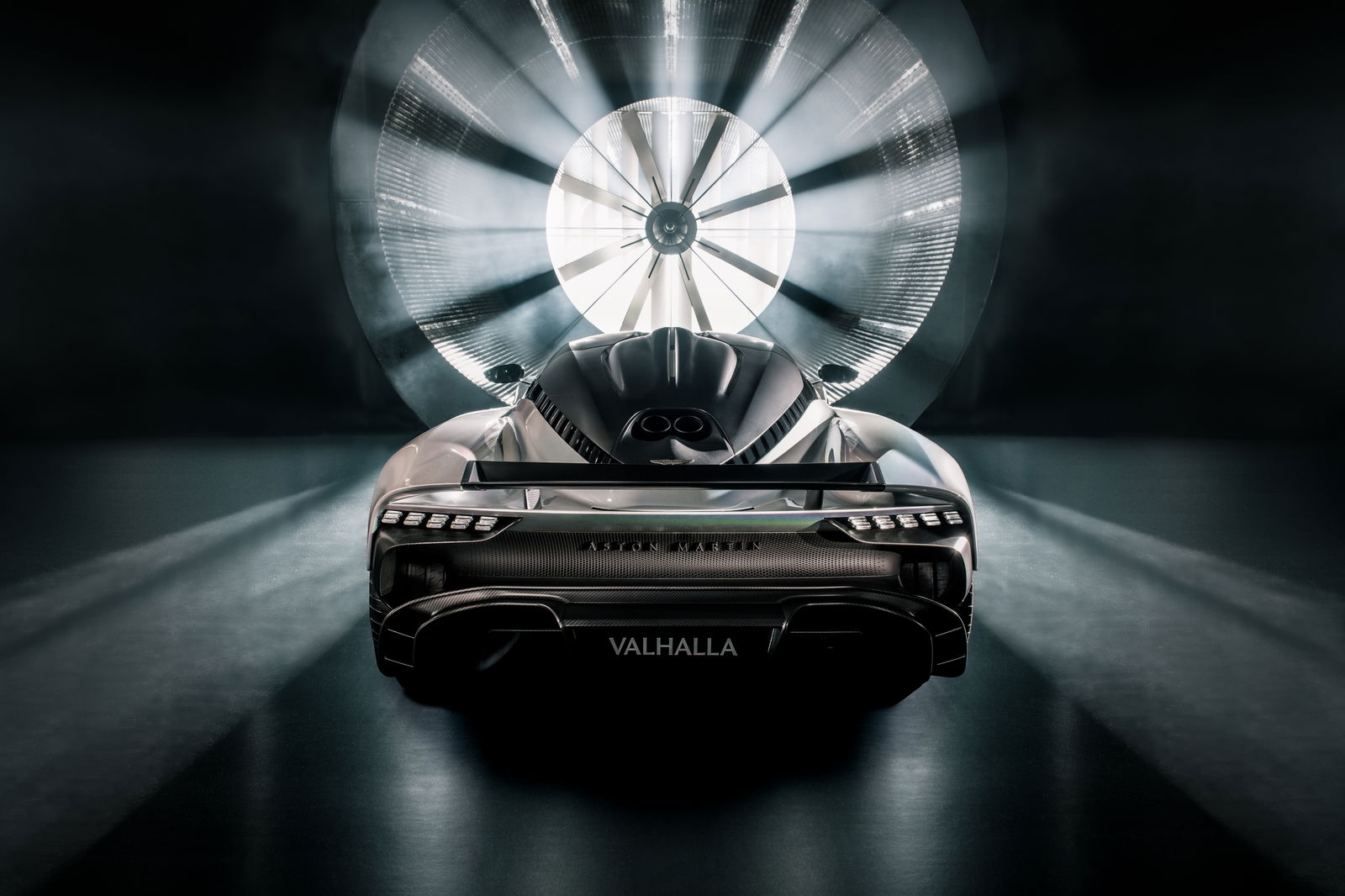 Aston Martin Valhalla - rear