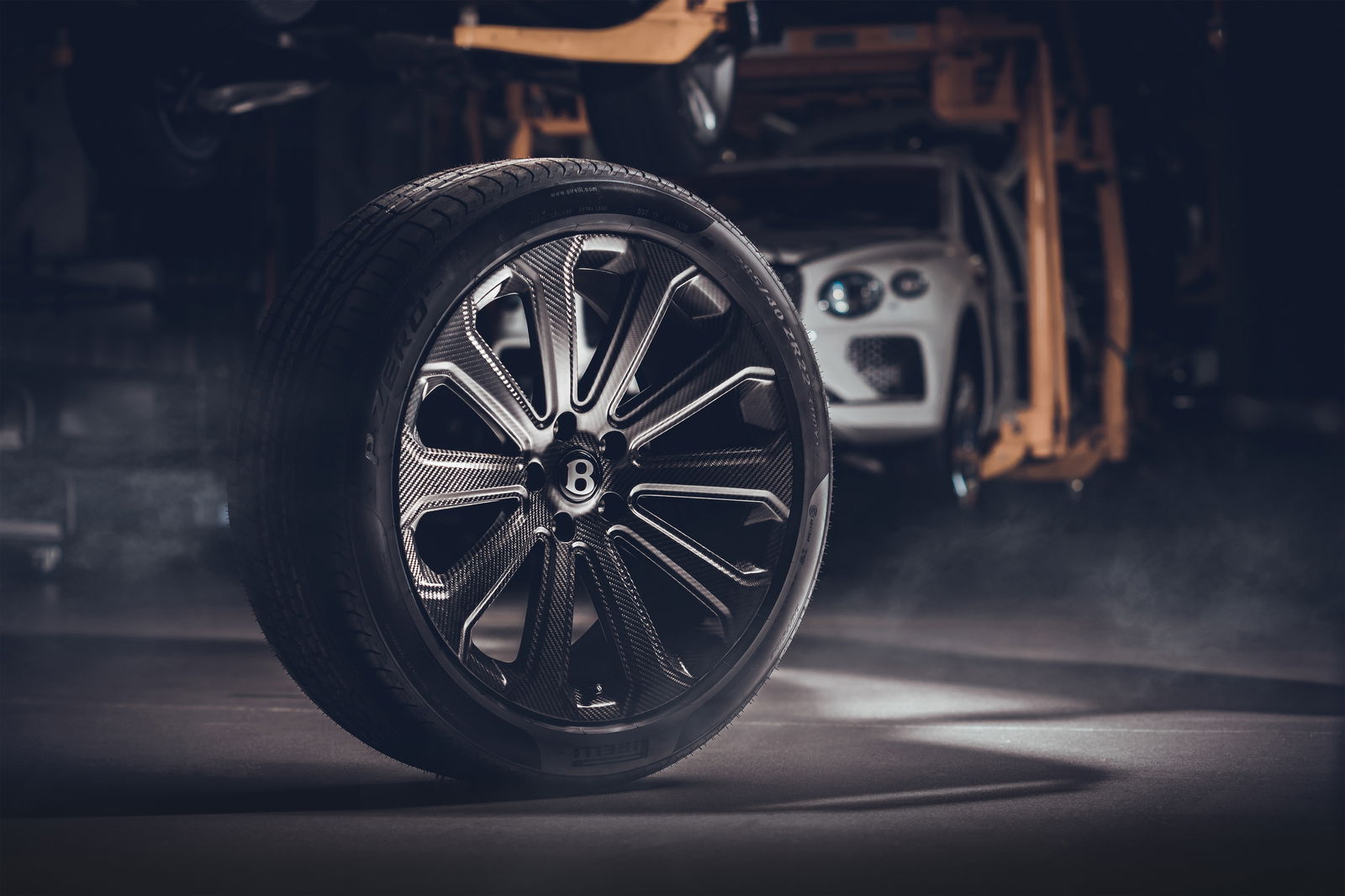 Bentley Bentayga Apex Edition - carbon wheel
