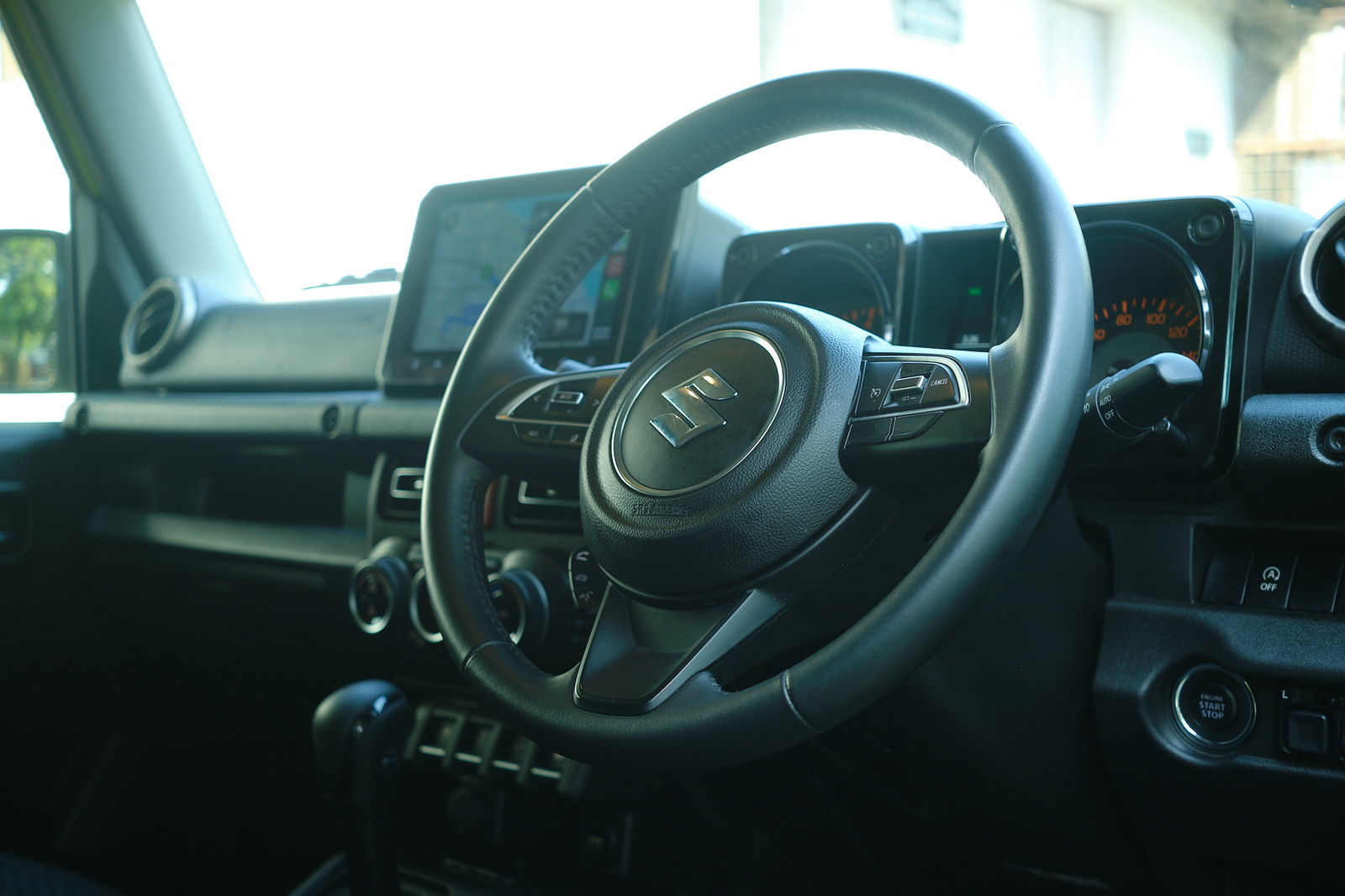 Suzuki Jimny XL - interior