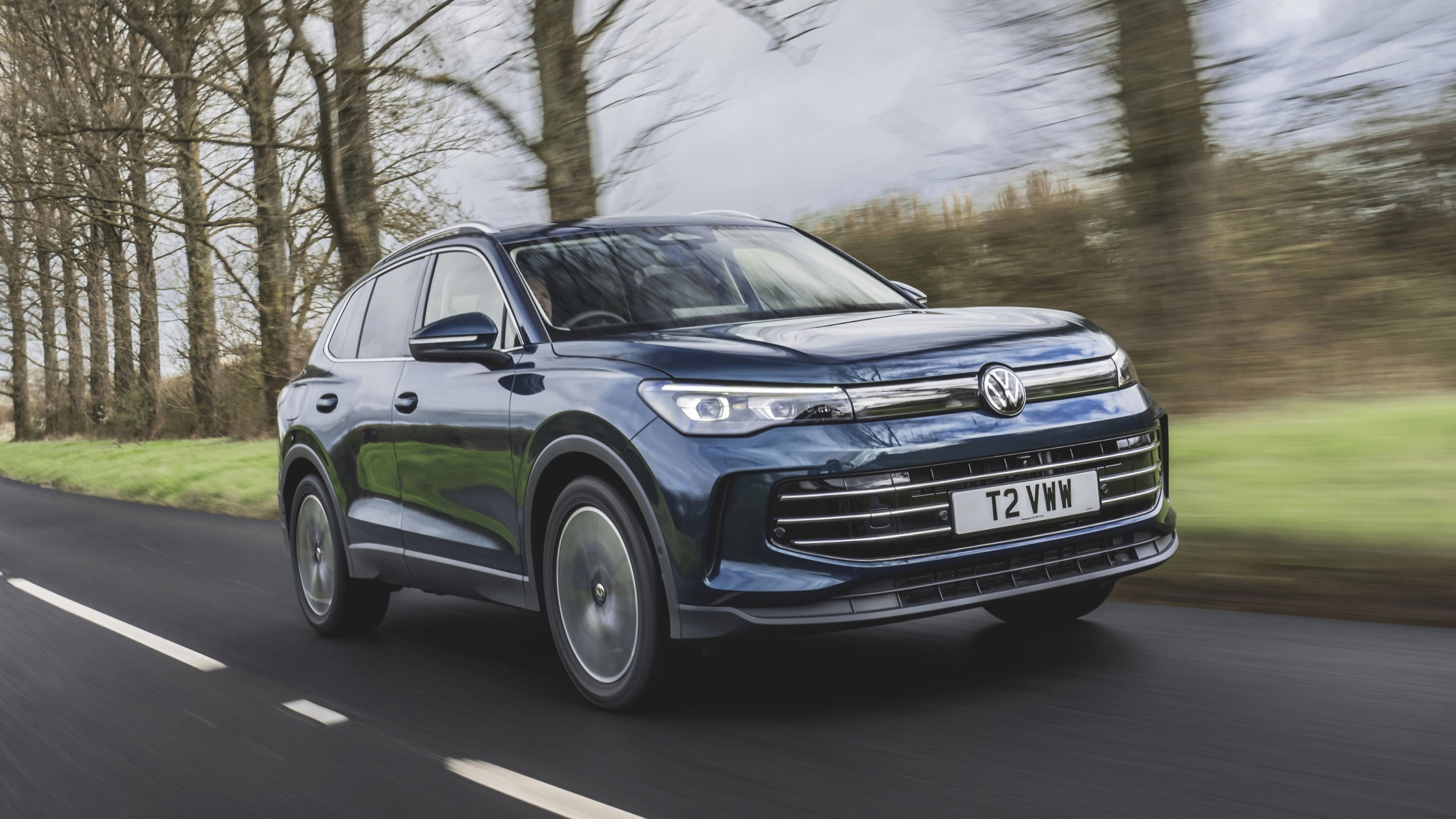 Volkswagen Tiguan - front, dynamic