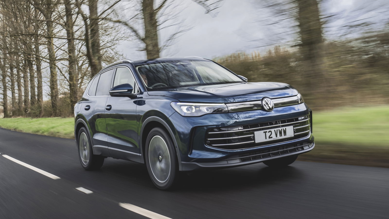 Volkswagen Tiguan - front, dynamic