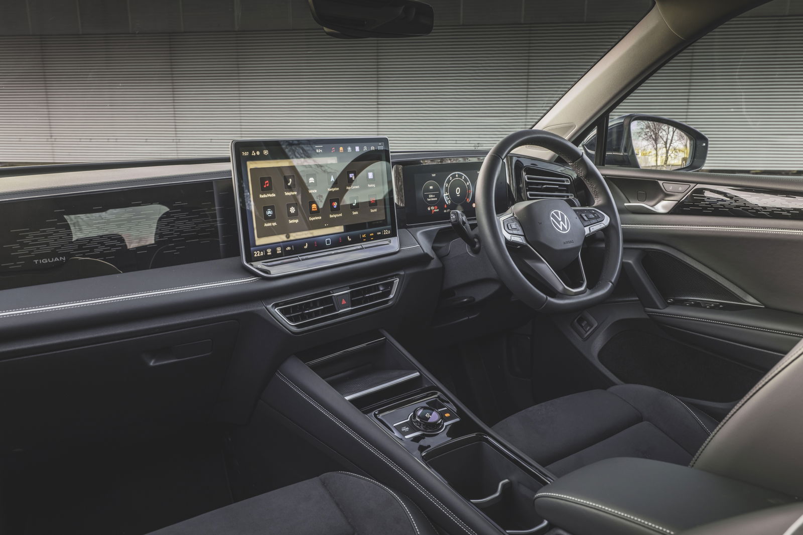 Volkswagen Tiguan - interior