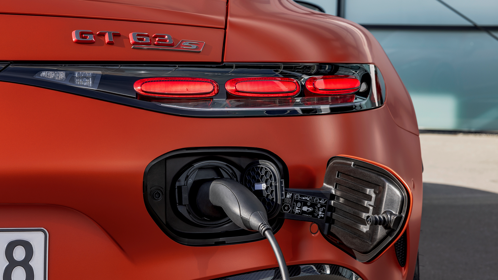 Mercedes-AMG GT 63 S E Performance, charging port