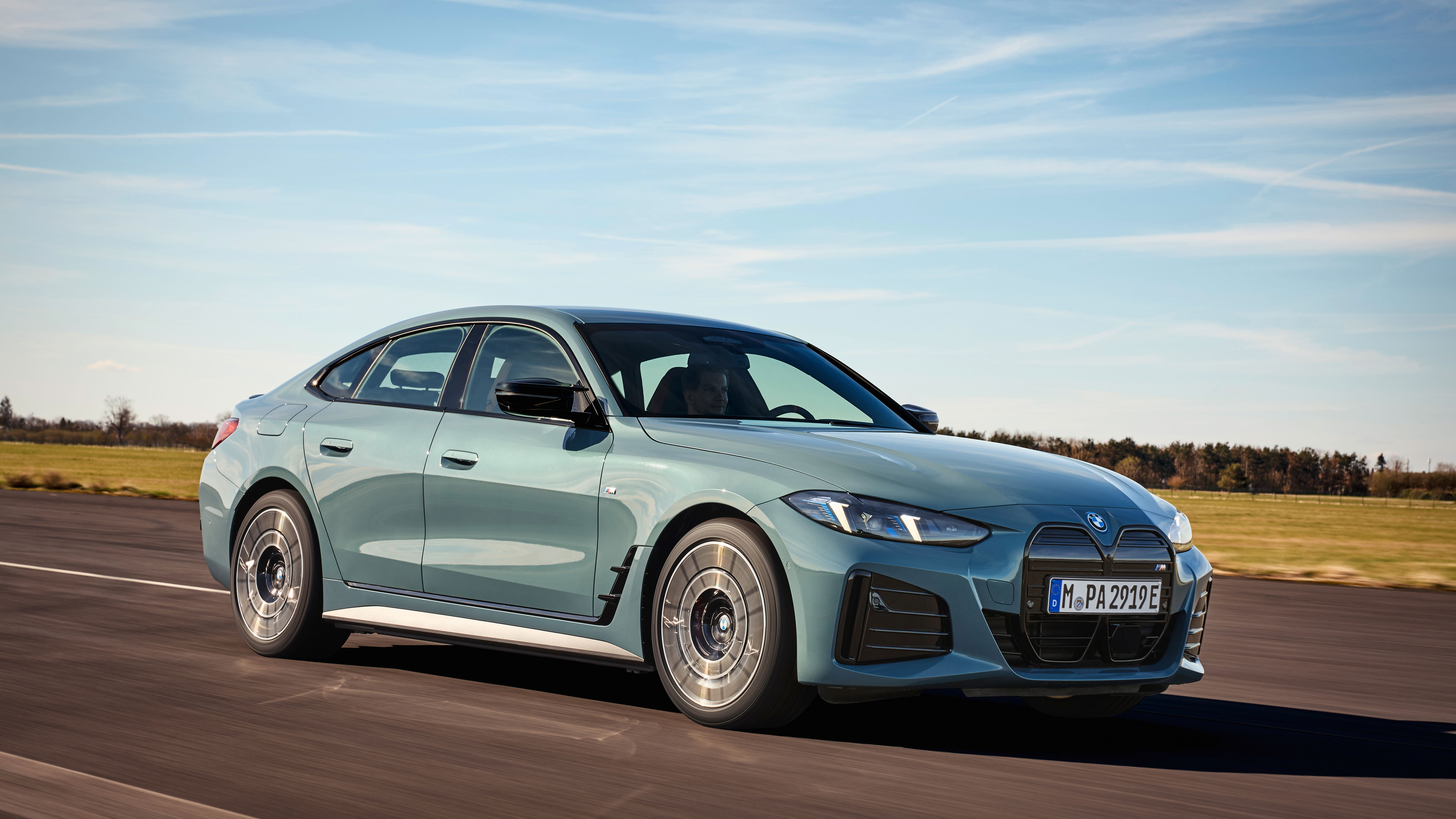 2024 BMW i4 - front