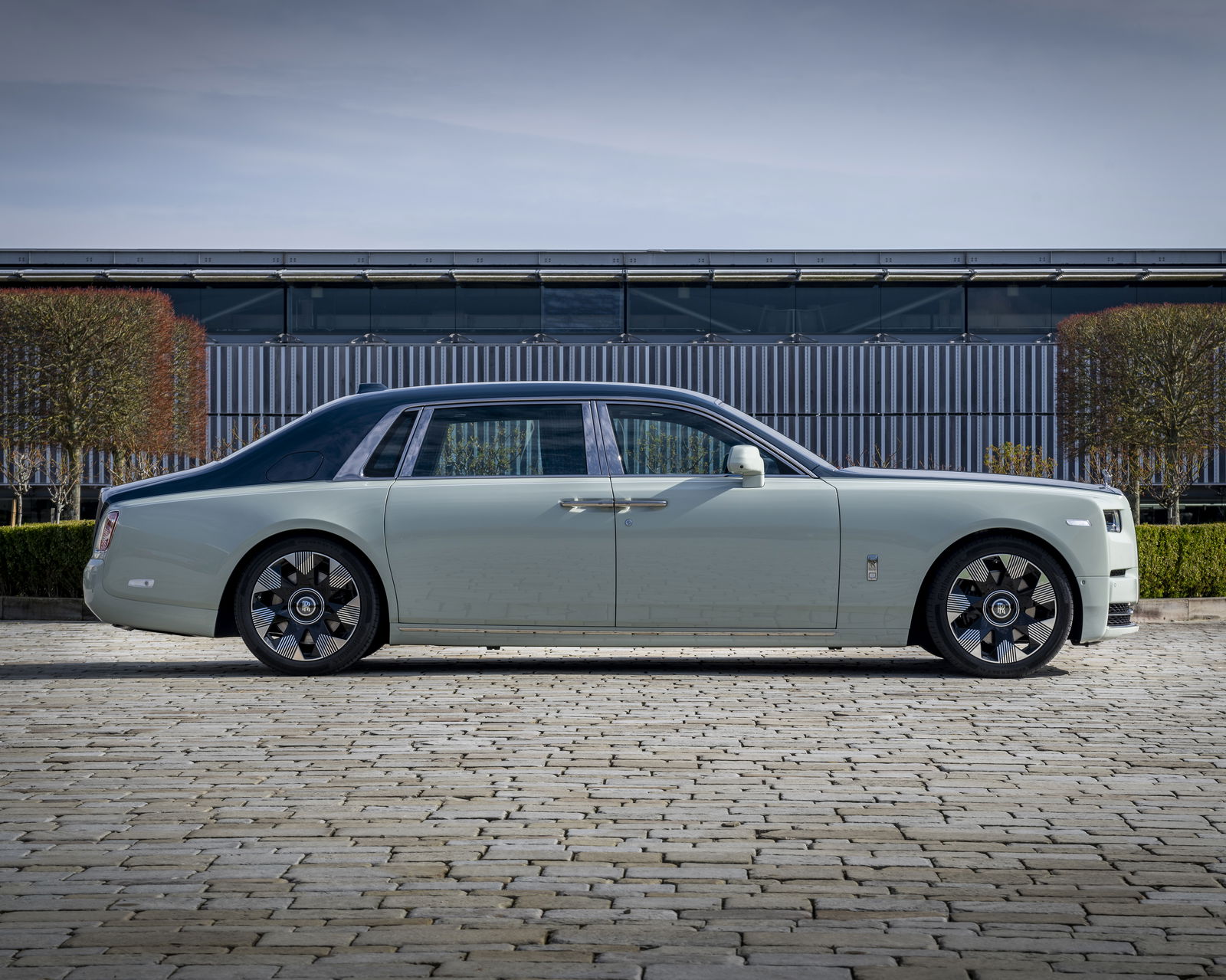 Rolls-Royce Phantom Extended 'Magnetism' - exterior