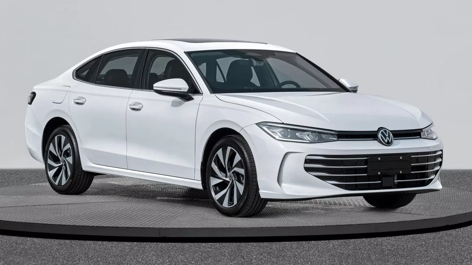 Volkswagen Passat Pro - front
