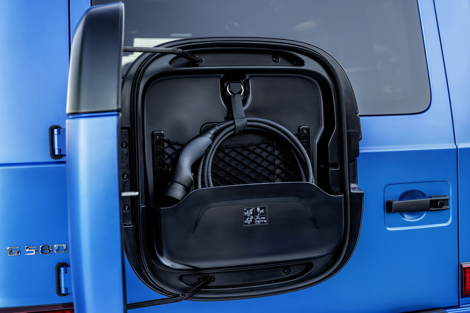 Mercedes-Benz G580 with EQ Technology - rear detail