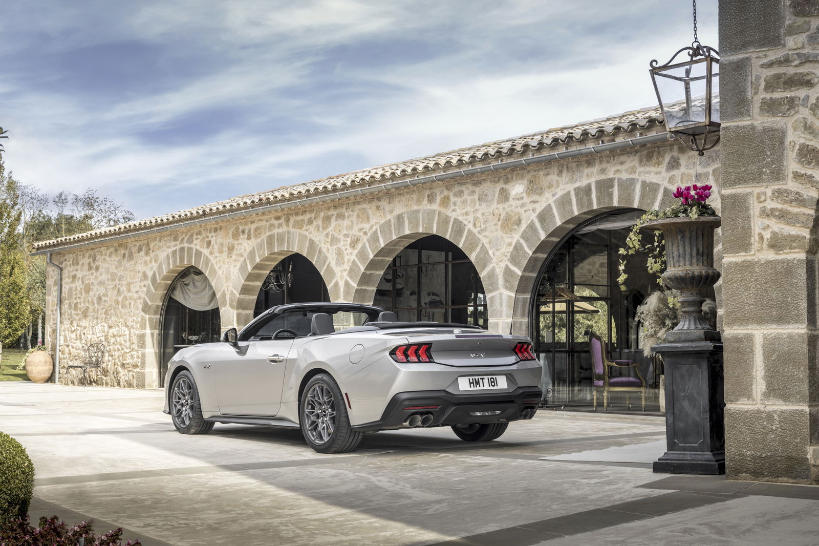 Ford Mustang GT Convertible - rear