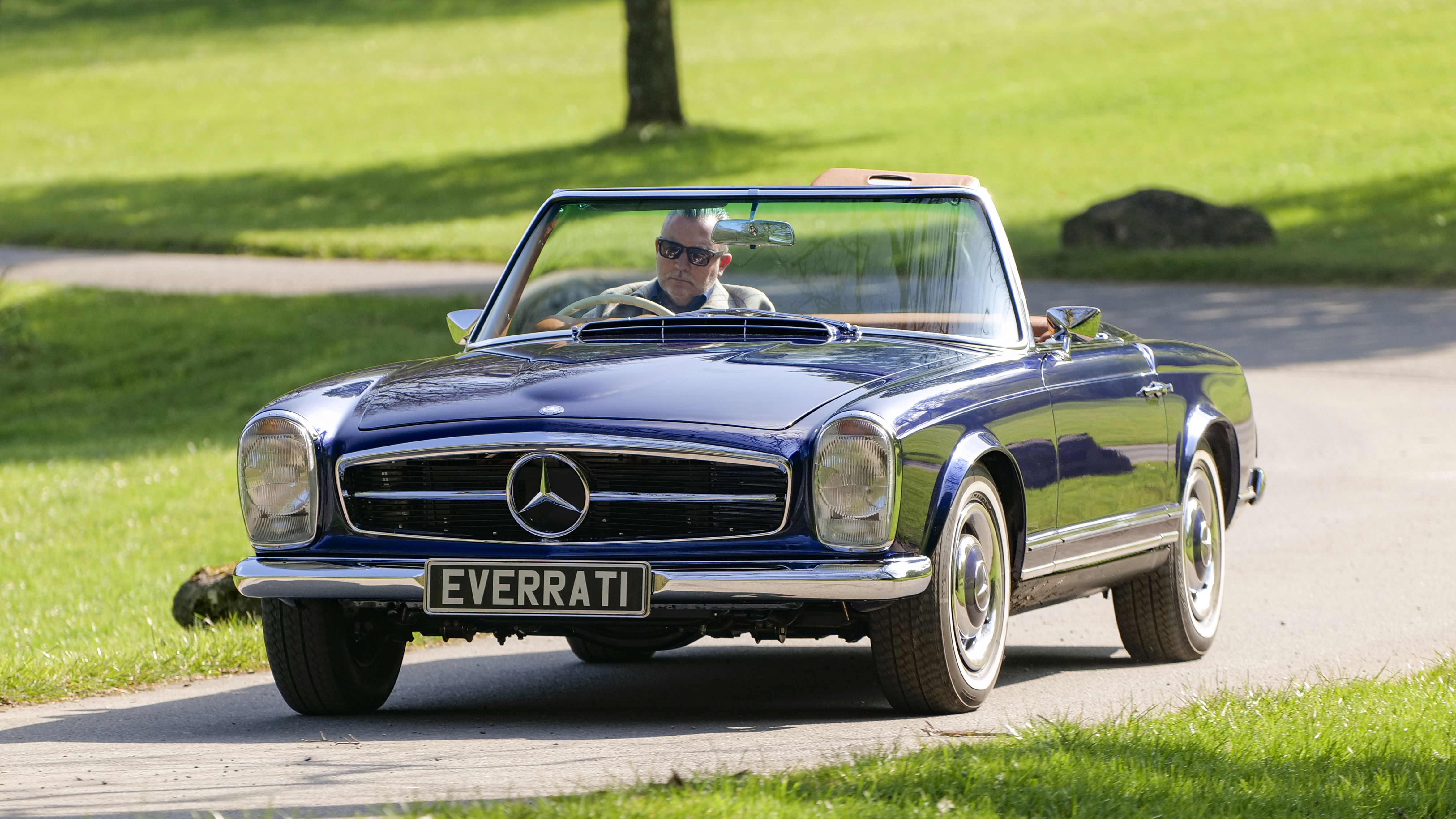 Everrati Mercedes W113 - front