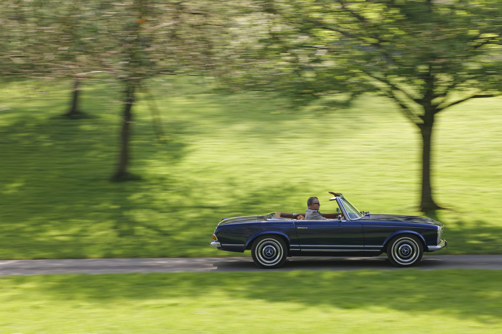Everrati Mercedes W113 - side