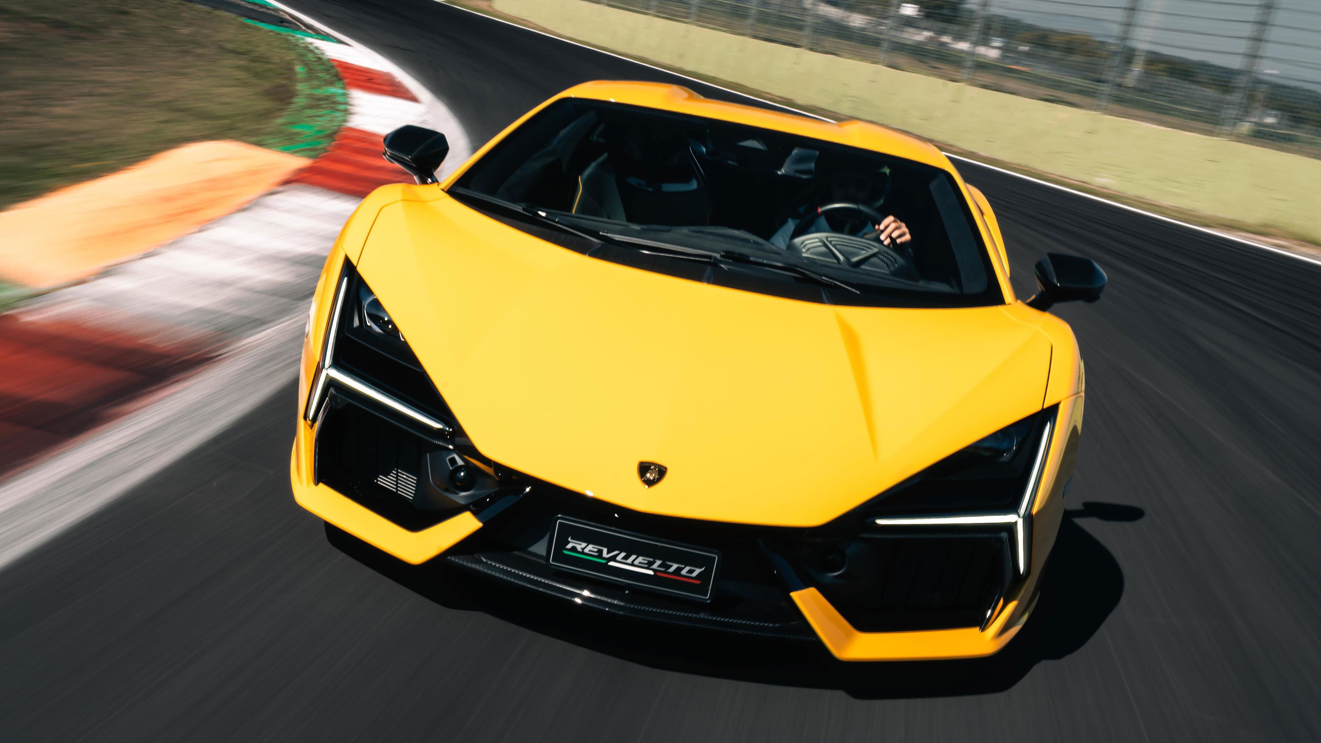 Lamborghini Revuelto