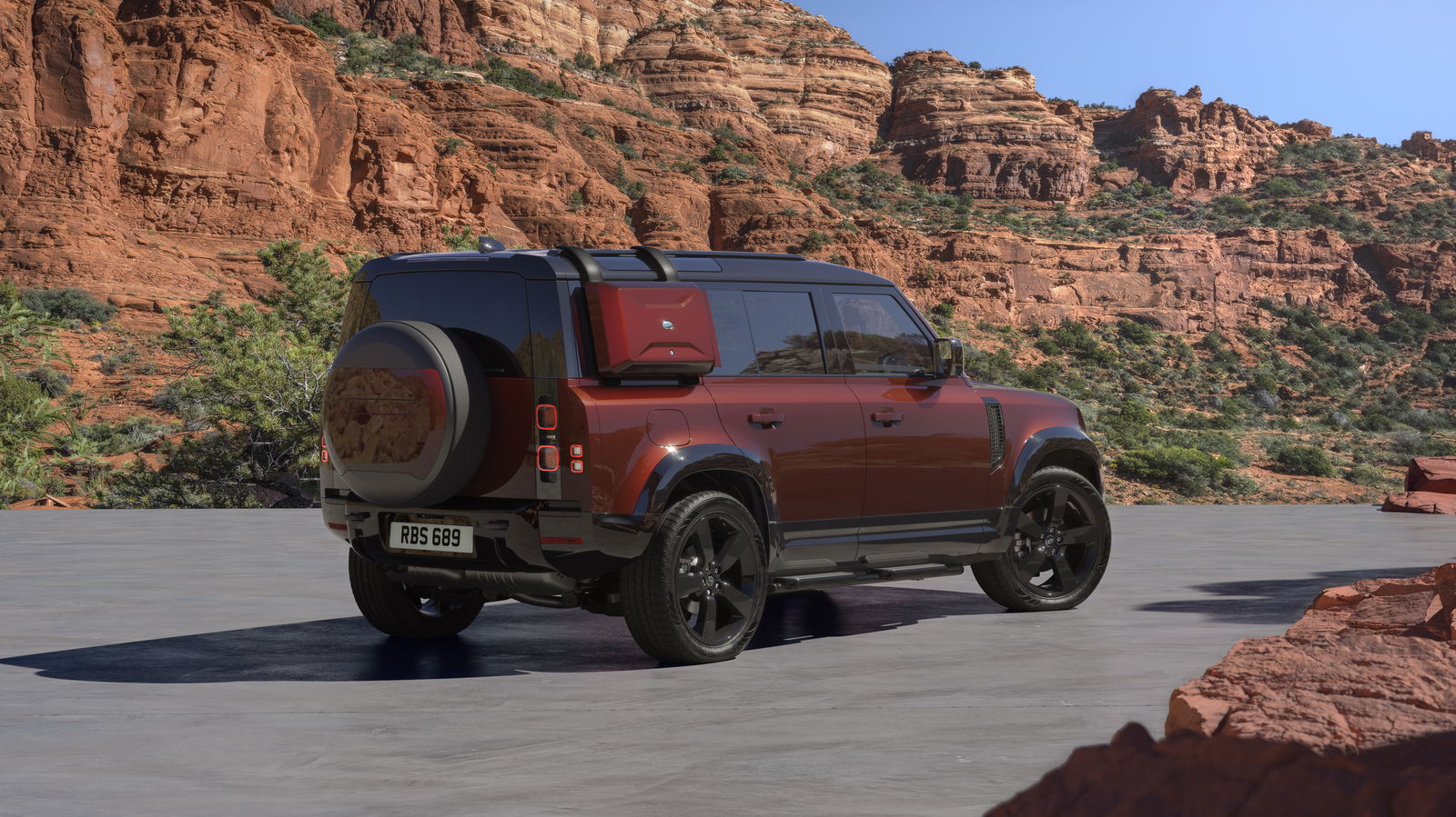 Land Rover Defender 110 Sedona Edition - rear