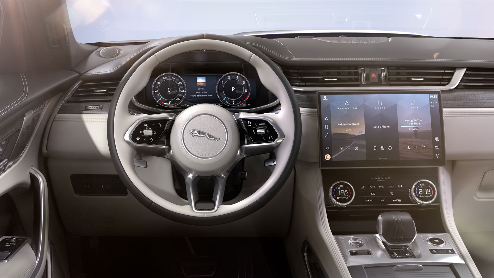 Jaguar F-Pace 90th Anniversary - interior