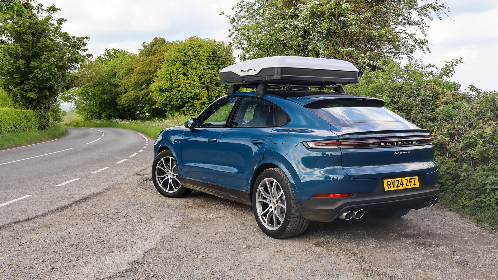 Porsche Cayenne - rear