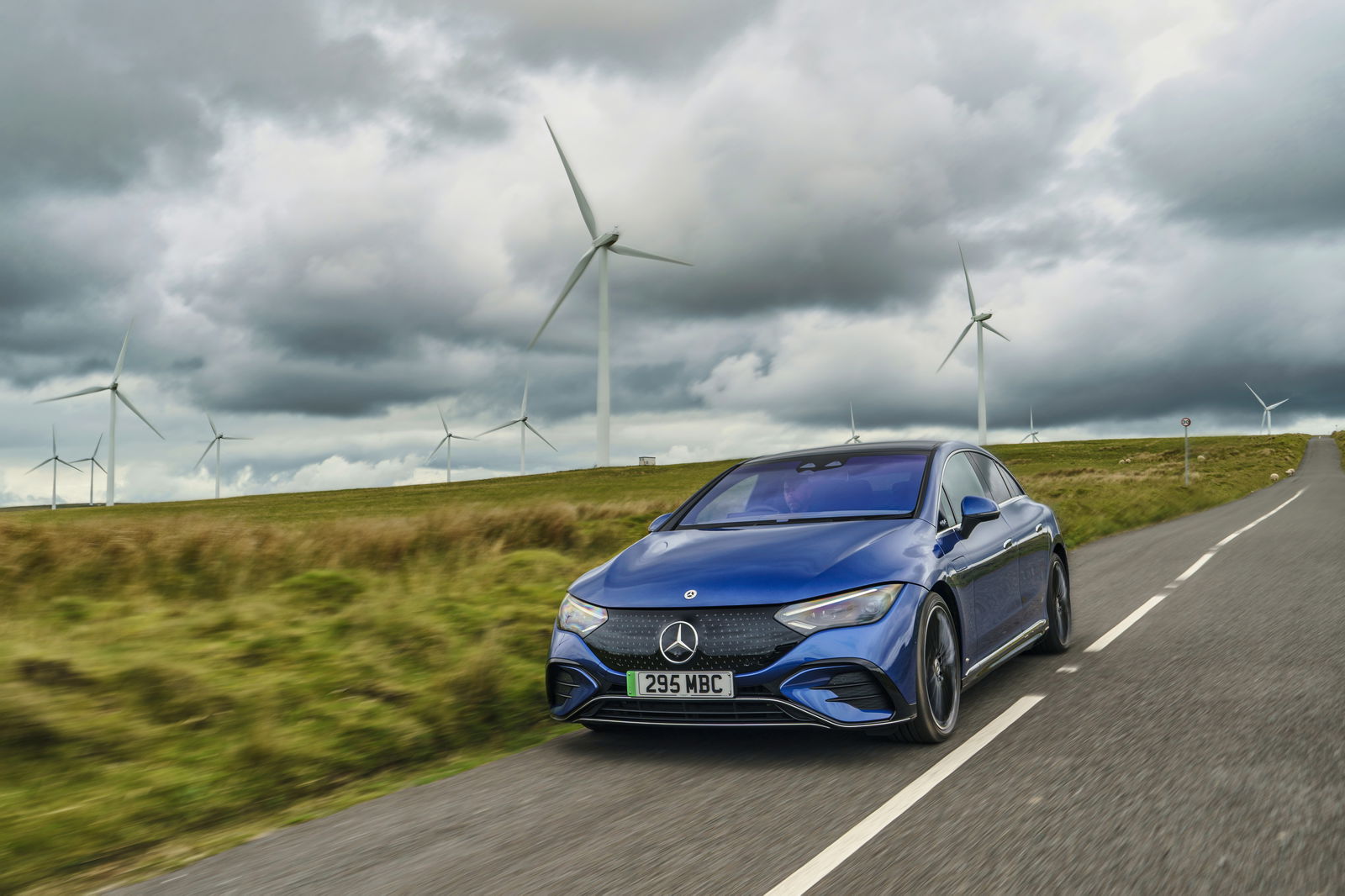 Mercedes-Benz EQE - front