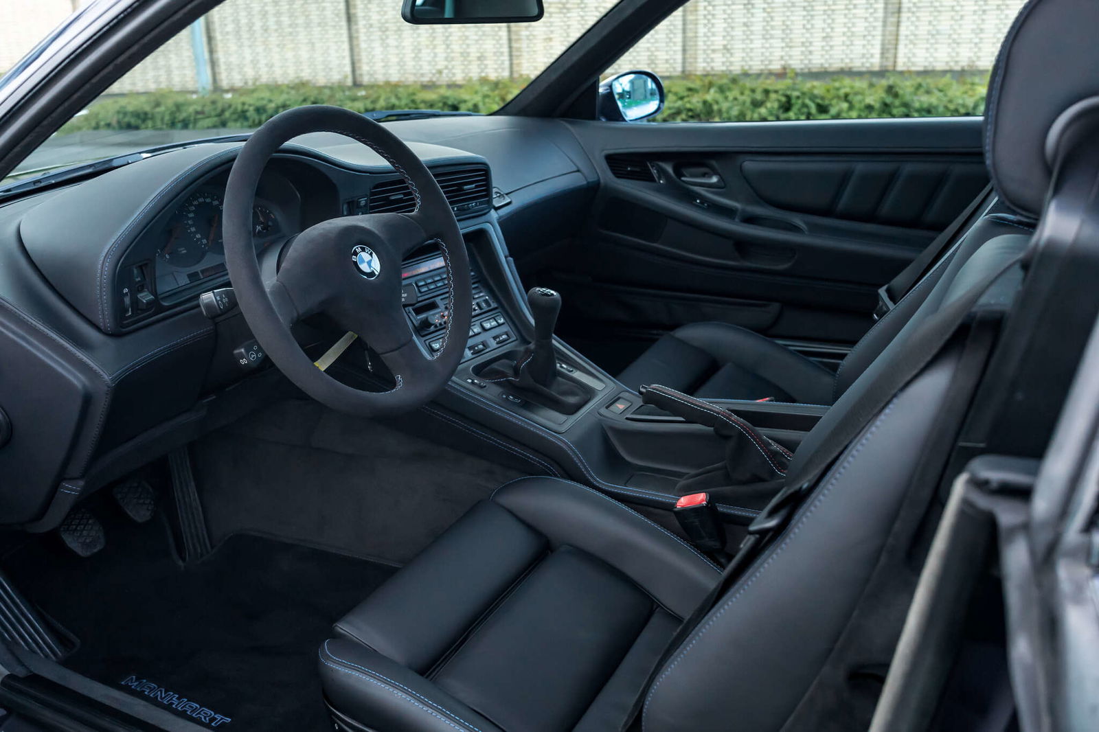 Manhart MH8 5.0 V8 - interior