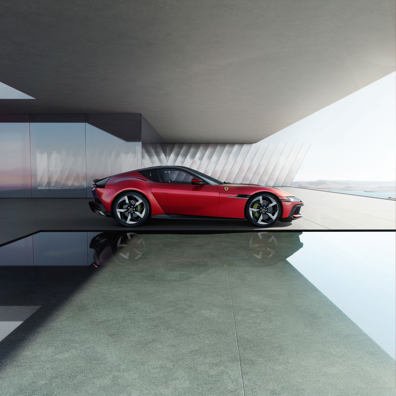 Ferrari 12Cilindri - side
