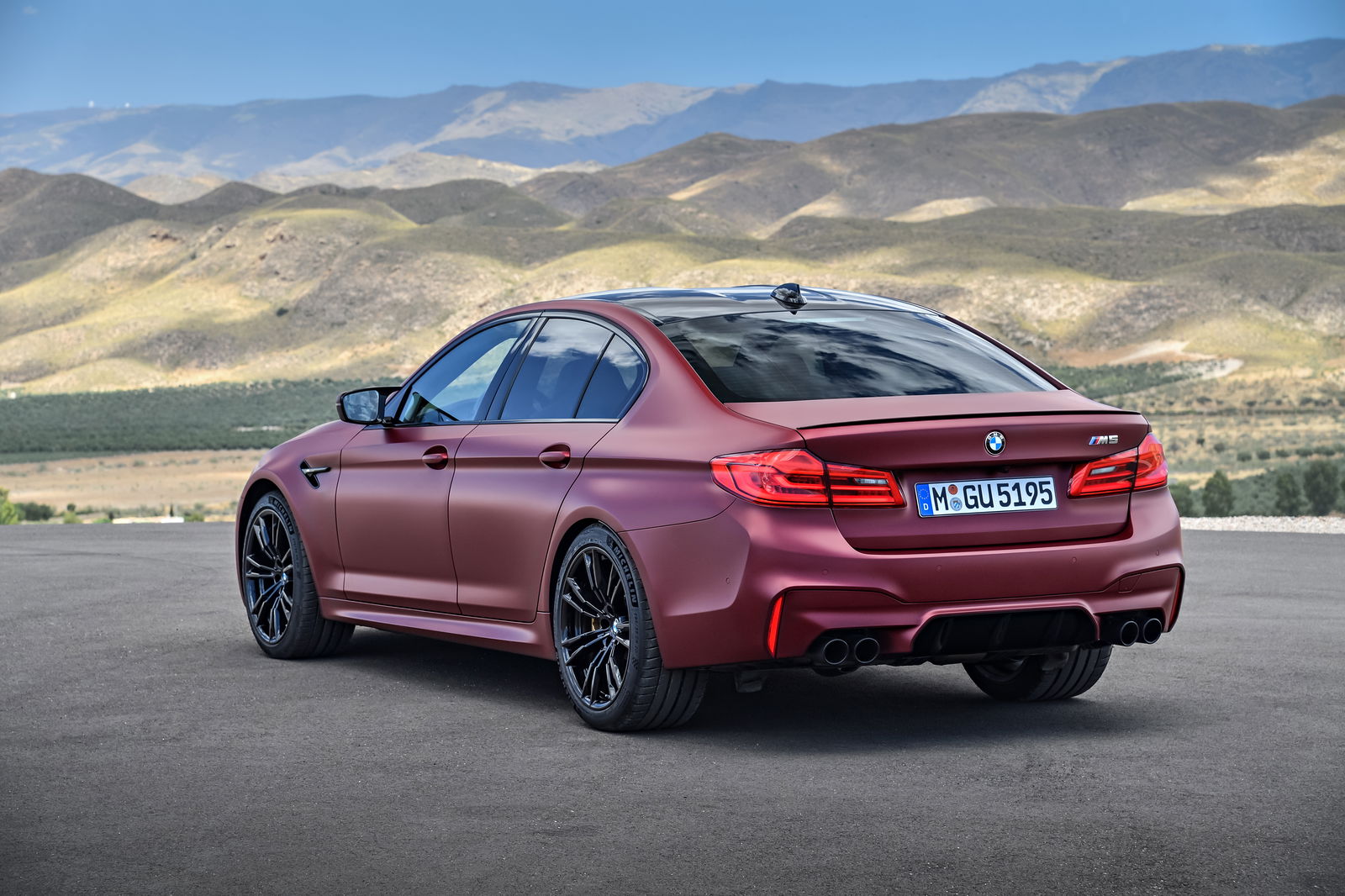 BMW M5 F10 - rear