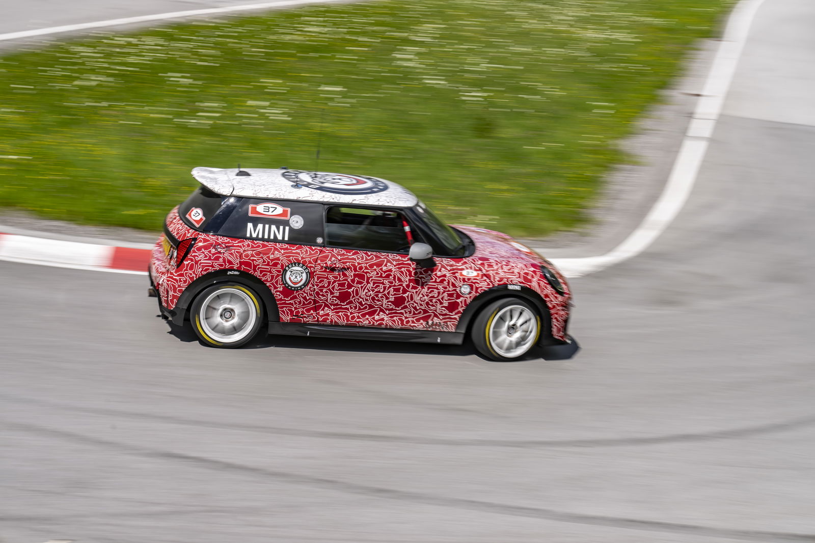 Mini JCW Pro - side