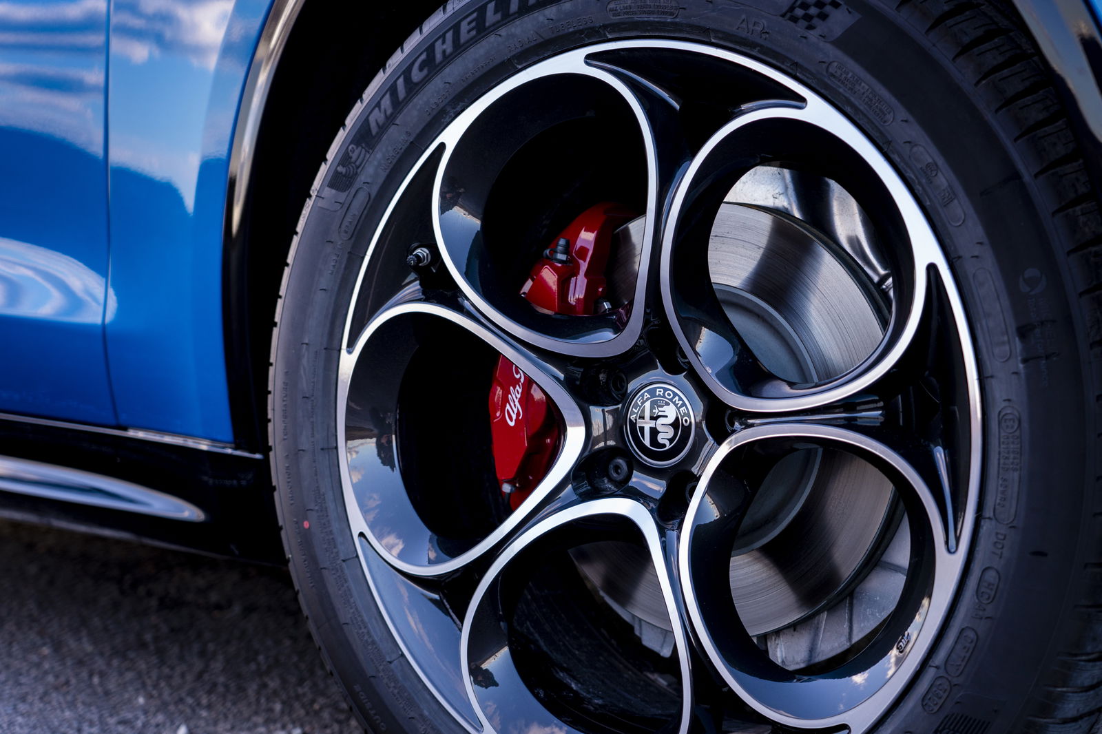 Alfa Romeo Stelvio Veloce - wheel detail