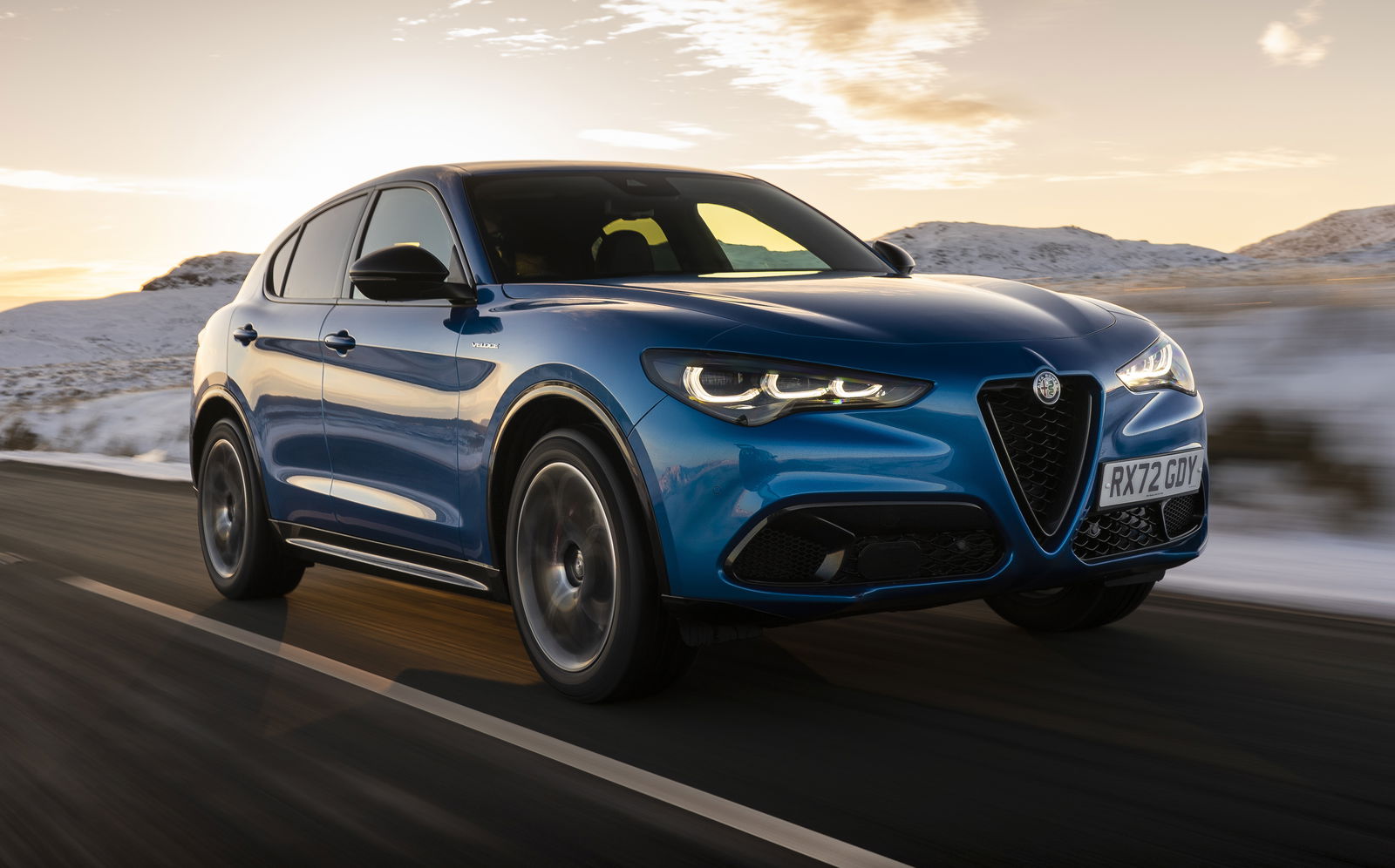 Alfa Romeo Stelvio Veloce - front, dynamic