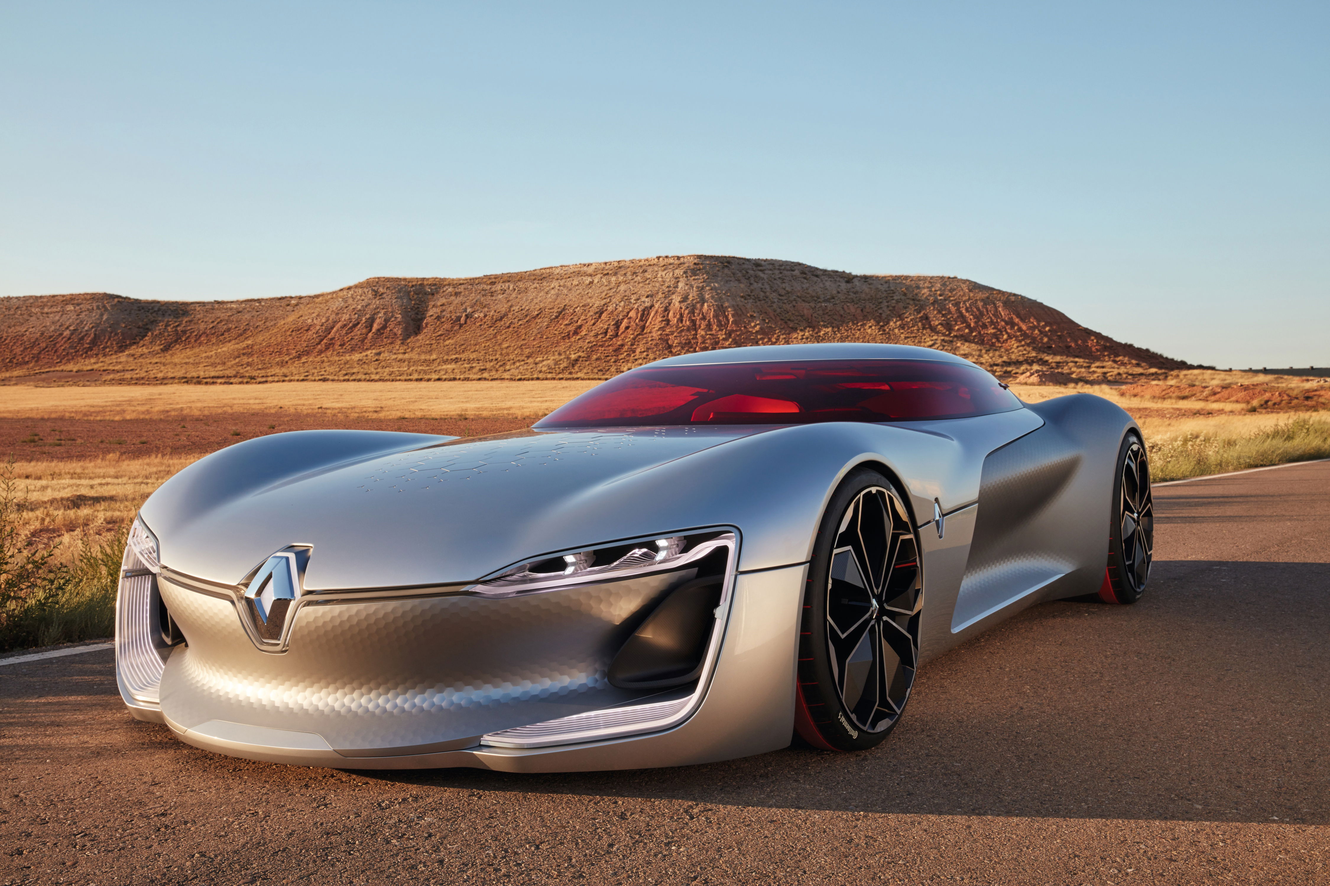 2016's Renault Trezor concept, which had autonomous capabilities