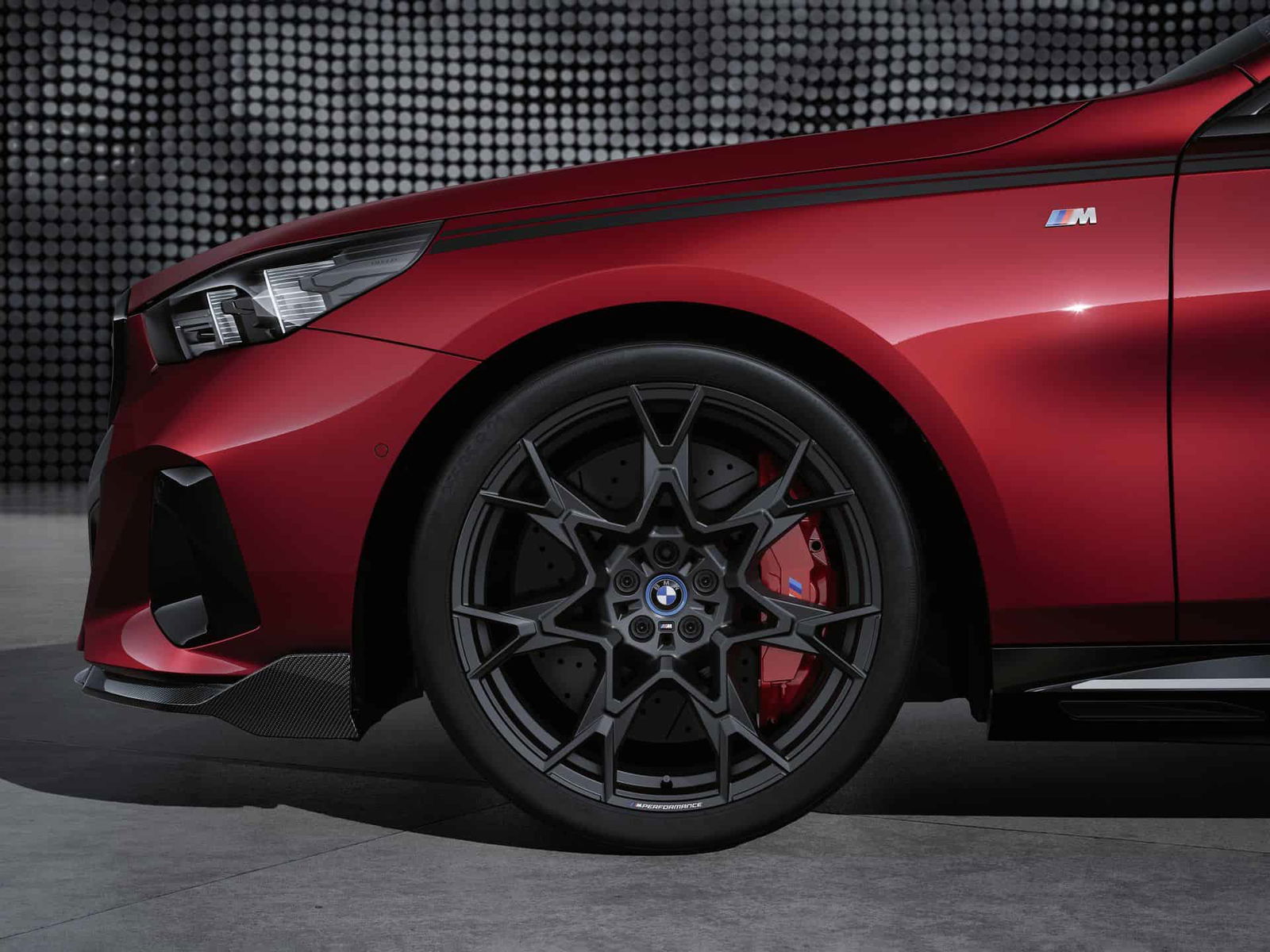 BMW i5 Touring with M Performance lightweight alloy wheels
