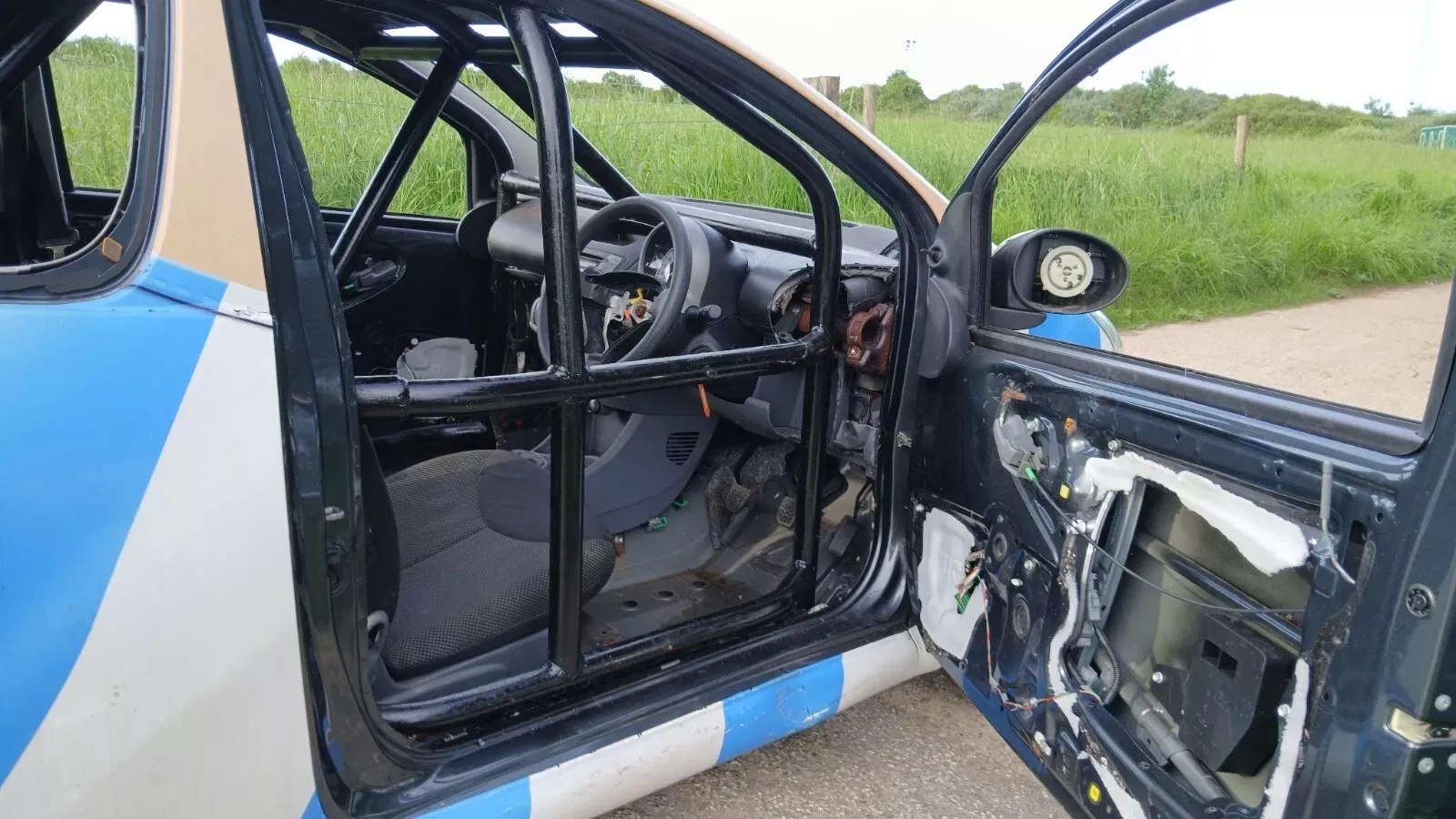 Car football Toyota Aygo - interior