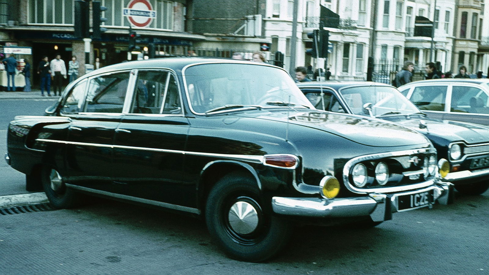 5 Of The Lowest Displacement V8 Cars Ever Made