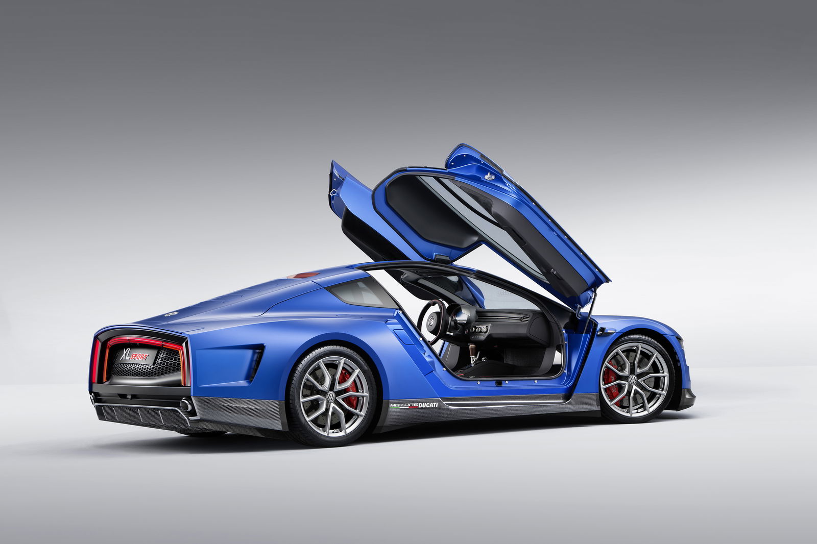 Volkswagen XL Sport - side, doors open