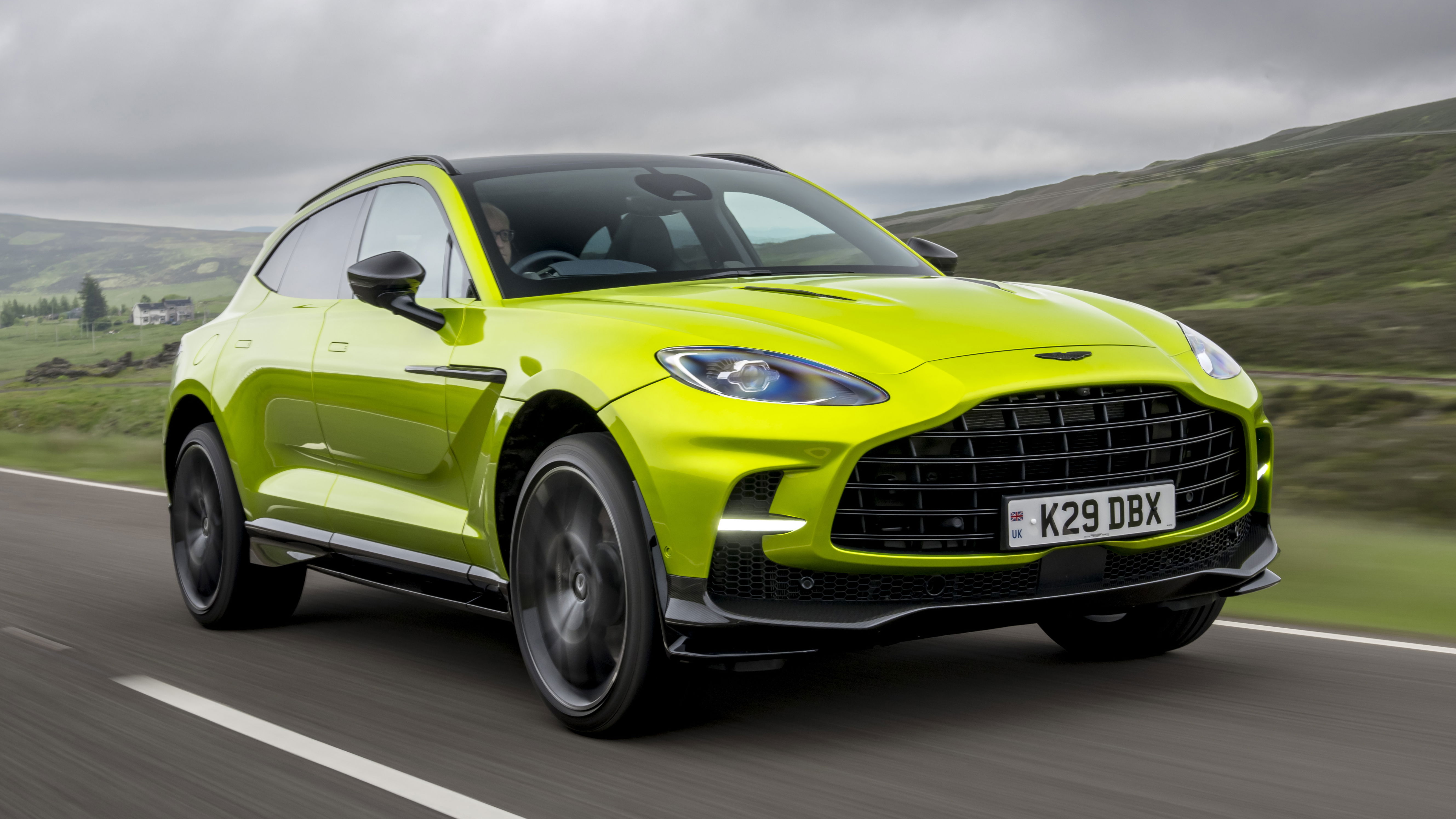 Aston Martin DBX707 - front