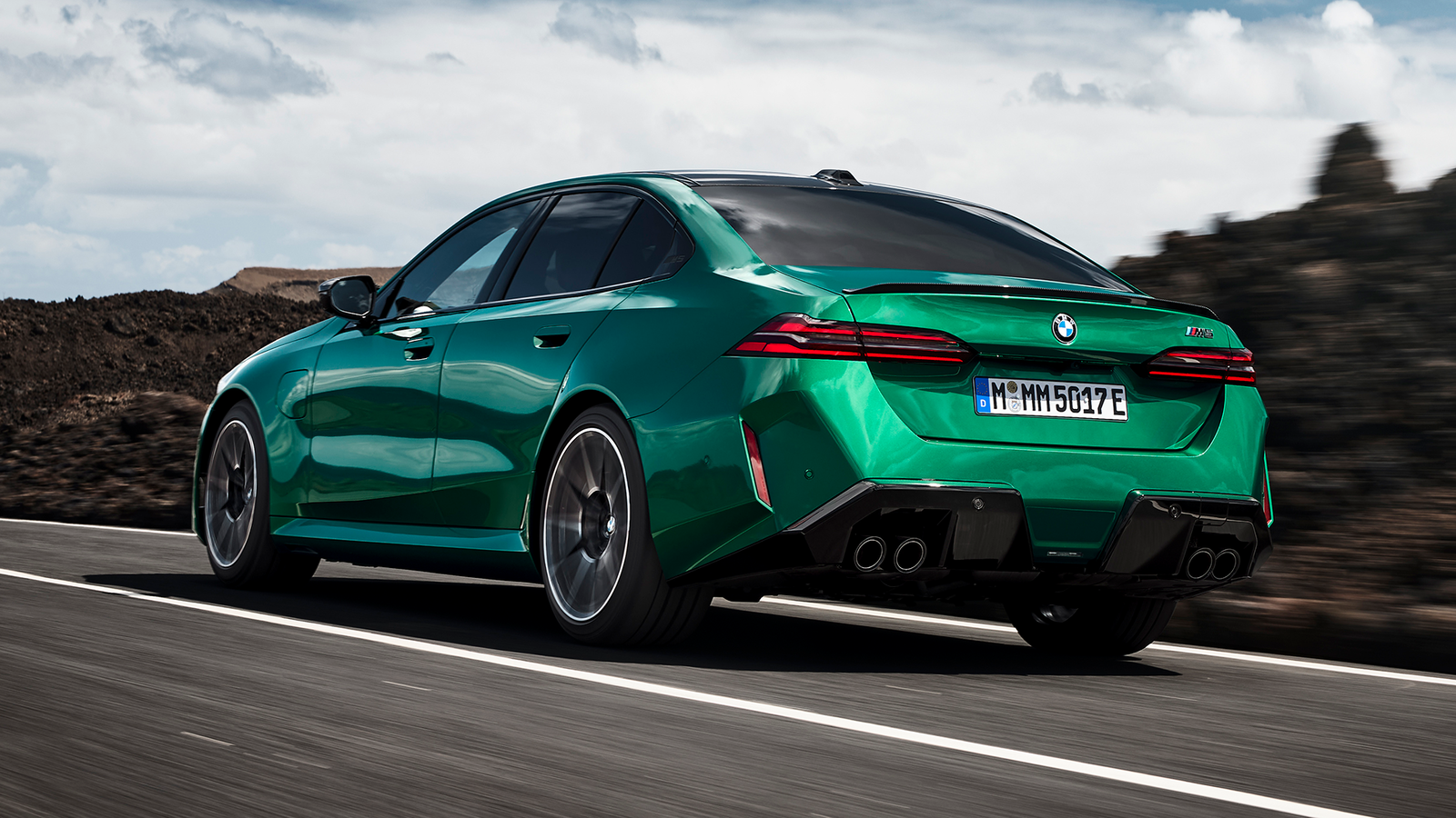 G90 BMW M5, rear 3/4