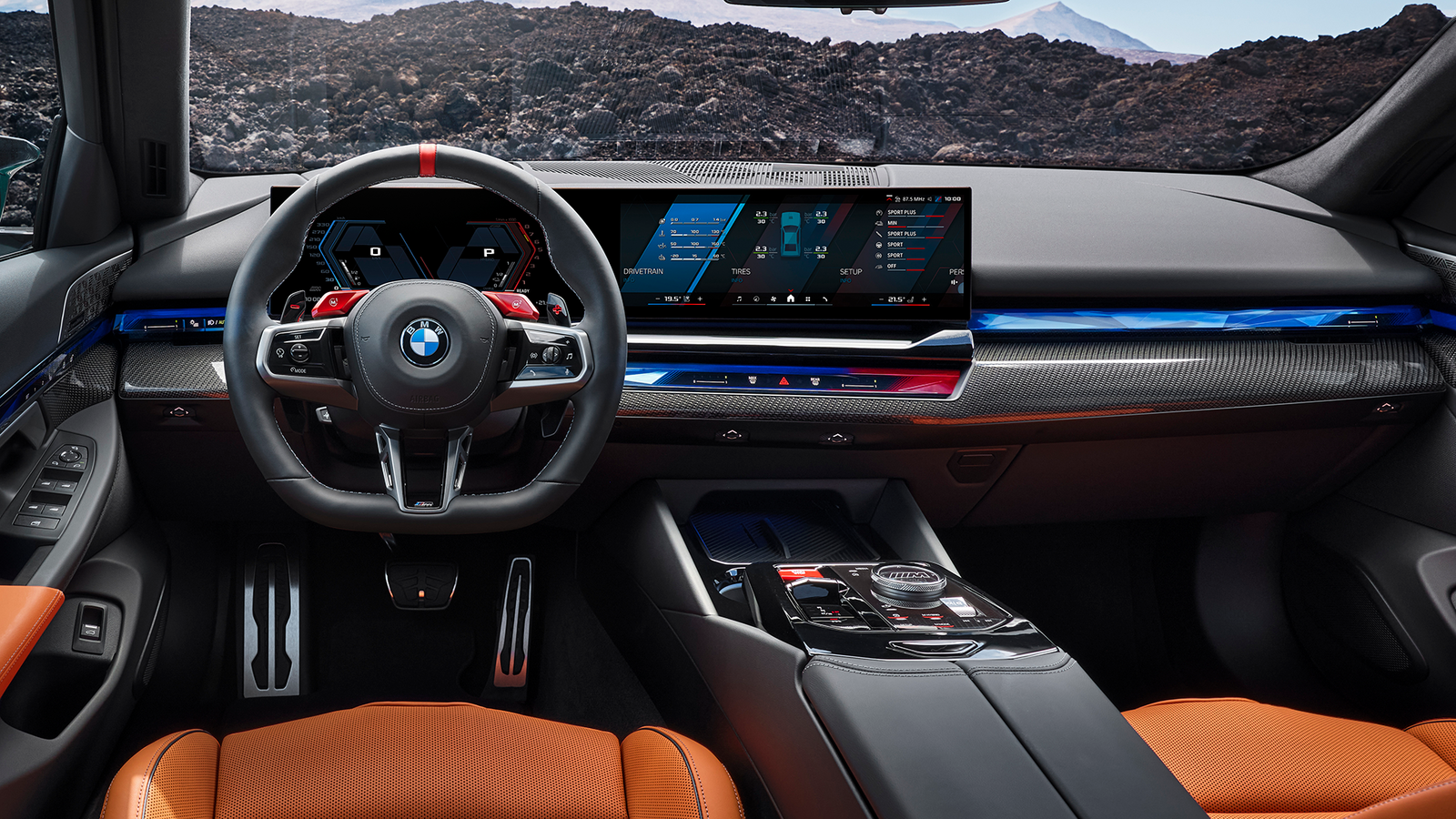 G90 BMW M5, interior