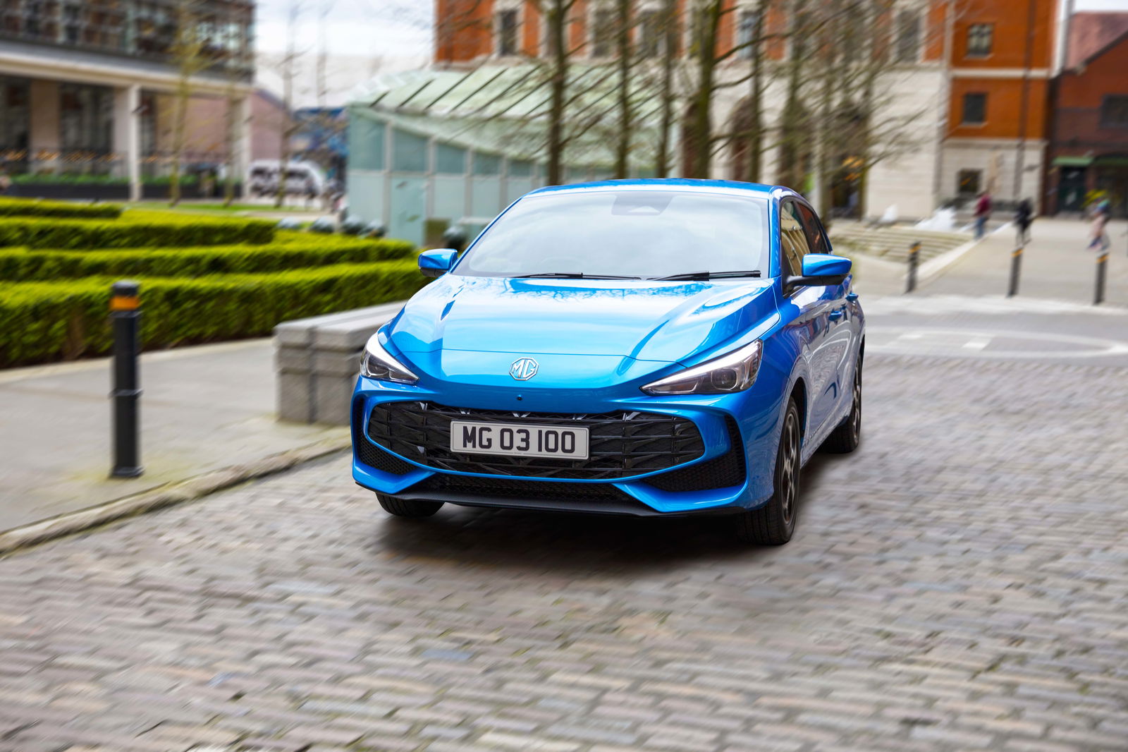MG3 - front, dynamic