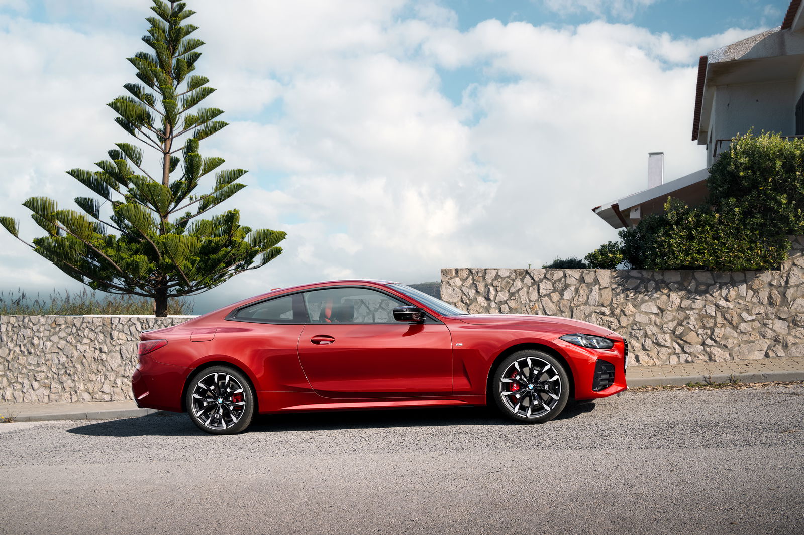 BMW 4-series - side