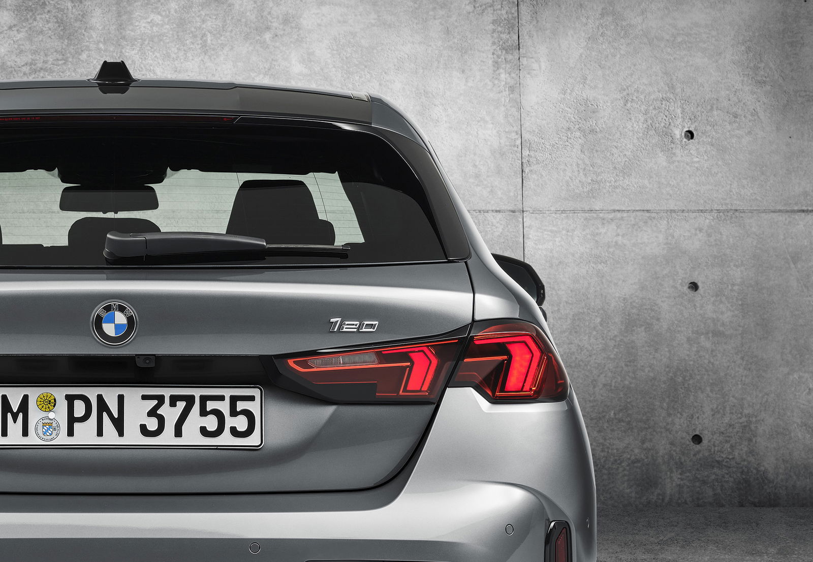 BMW 120 badge