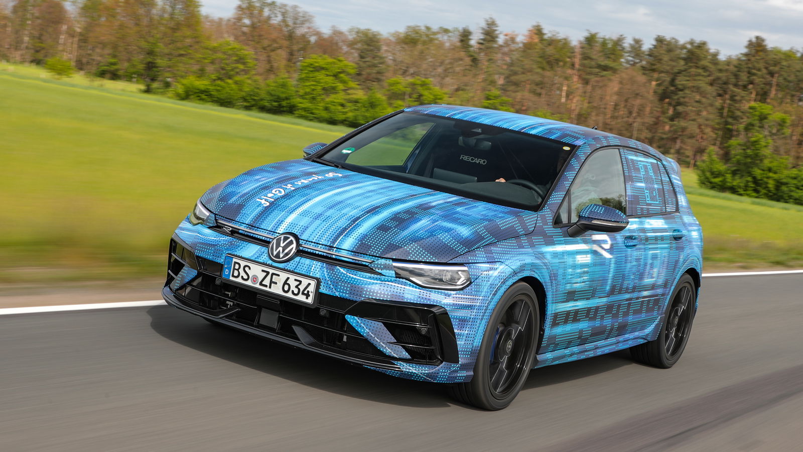 2024 VW Golf R prototype - driving