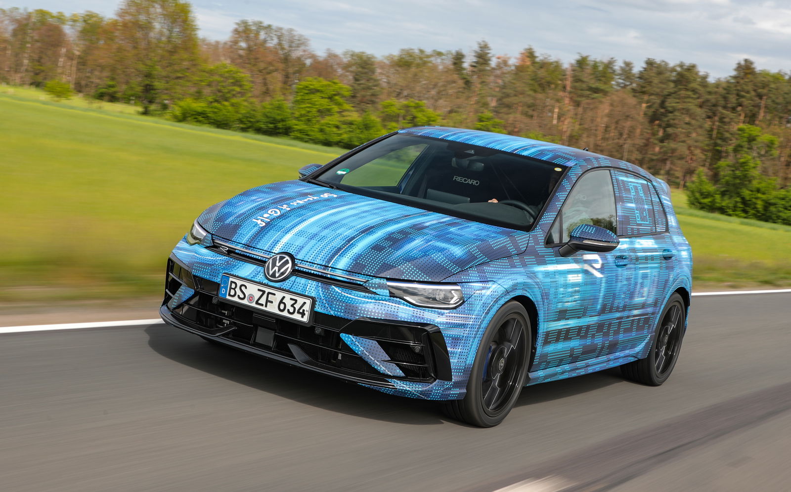 2024 VW Golf R prototype - driving