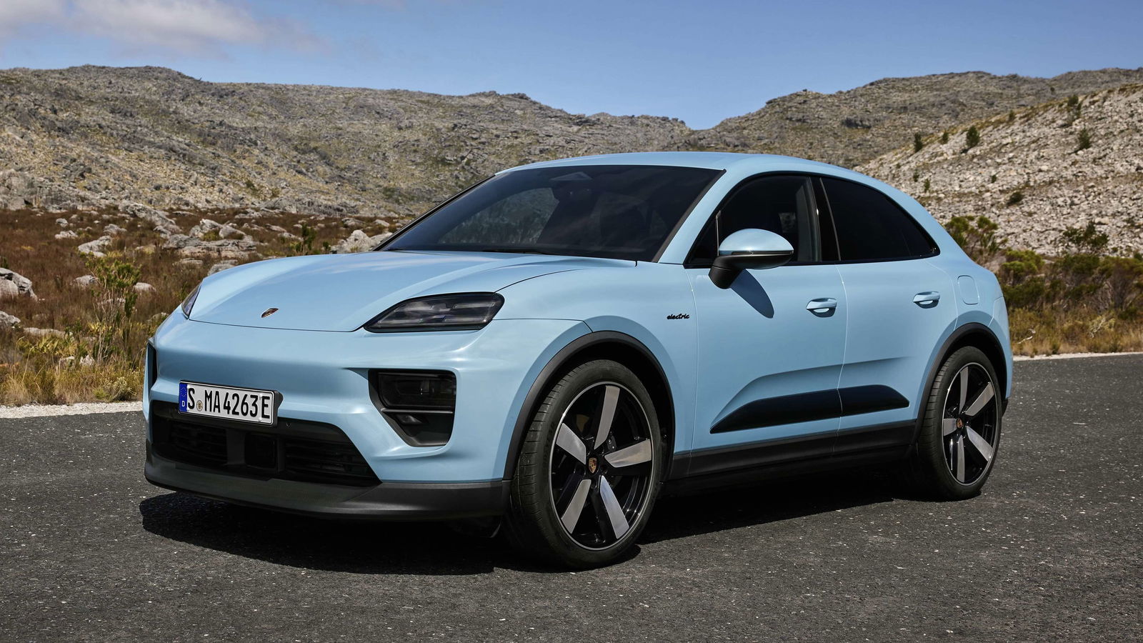 Porsche Macan - front