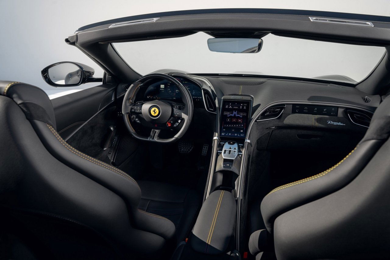Novitec Ferrari Roma Spider - interior
